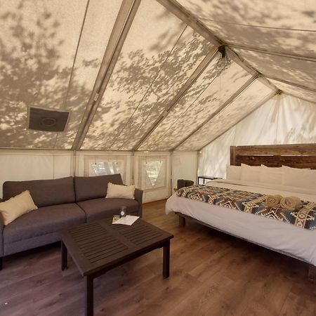 Gateway Glamping Hotel Exterior foto