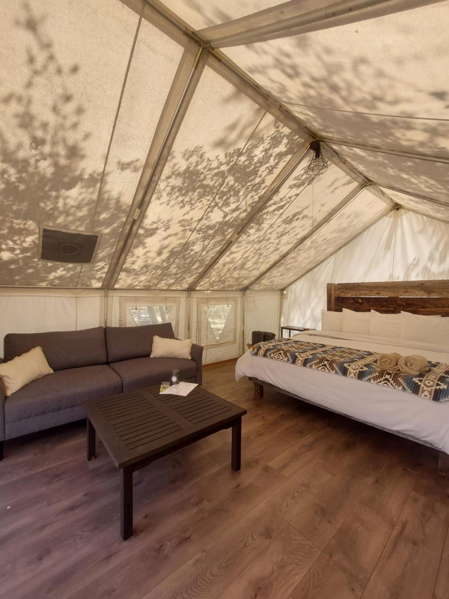 Gateway Glamping Hotel Exterior foto